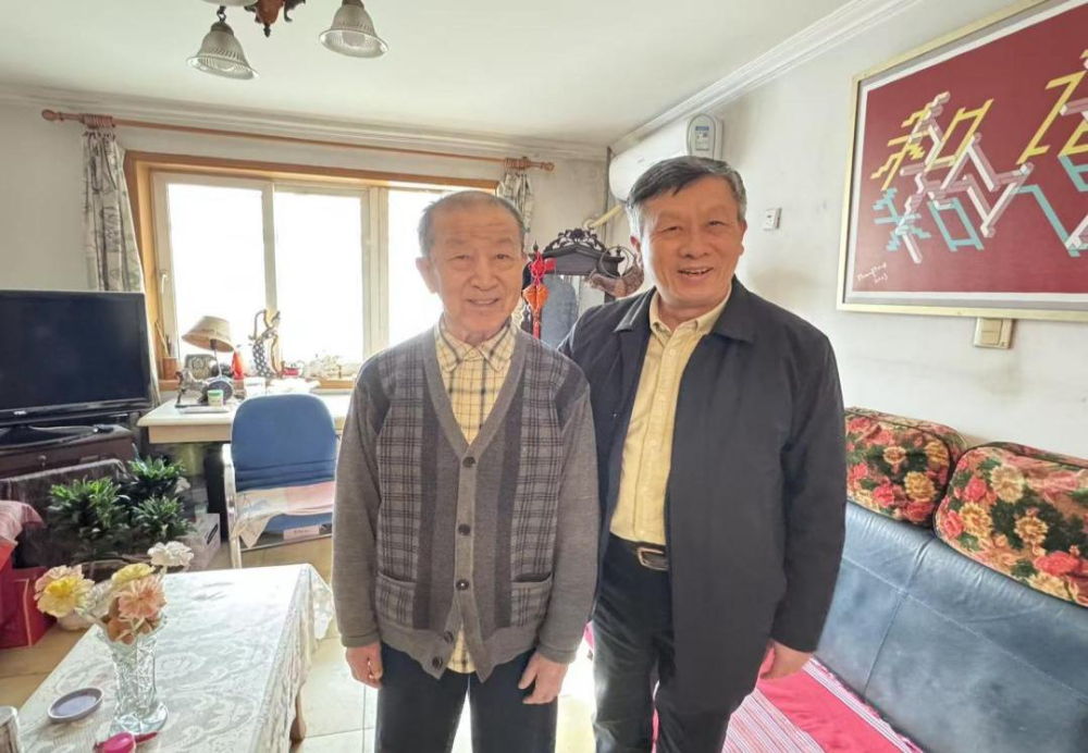 北京交响乐团领导班子成员走访慰问离退休老干部