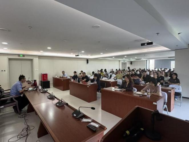 北京交响乐团组织开展“学法、知法，做守法北交人”普法教育