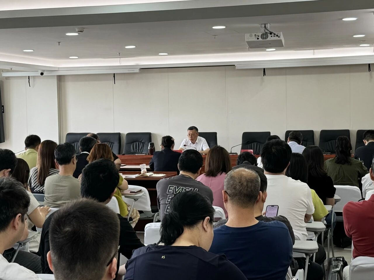 牢记初心使命   践行正确政绩观  奋力推进乐团各项建设高质量发展  ——北京交响乐团召开“七一”专题党课报告会
